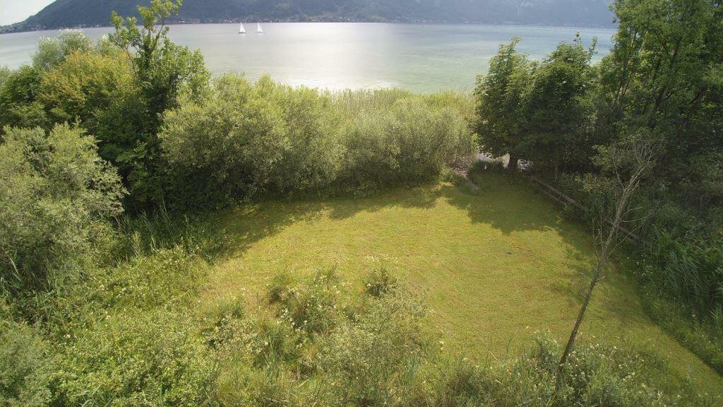 Ferienhaeuschen Am Traunsee Mit Tretboot Zur Freien Nutzung Am Badeplatz Altmuenster Exterior photo